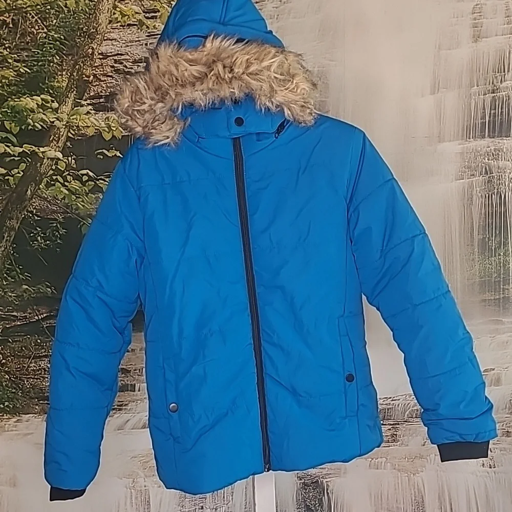 Brand new! Girls Medium winter fleece lined puffer coat faux fur sherpa coat
